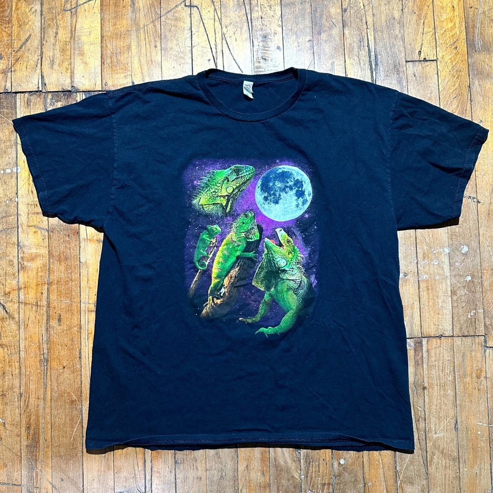 Fruit Of the Loom T-Shirt Men's XL Black‎ Lizard Moon Graphic Crew Neck Pullover